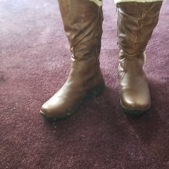 Boots - Picture 2 of 6